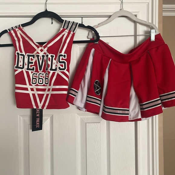 Dolls kill Devil cheerleader costume - Picture 5 of 10
